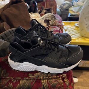 2016 WOMENS NIKE AIR HUARACHE ID BLACK WHITE SZ 10 ( 777331-999 )